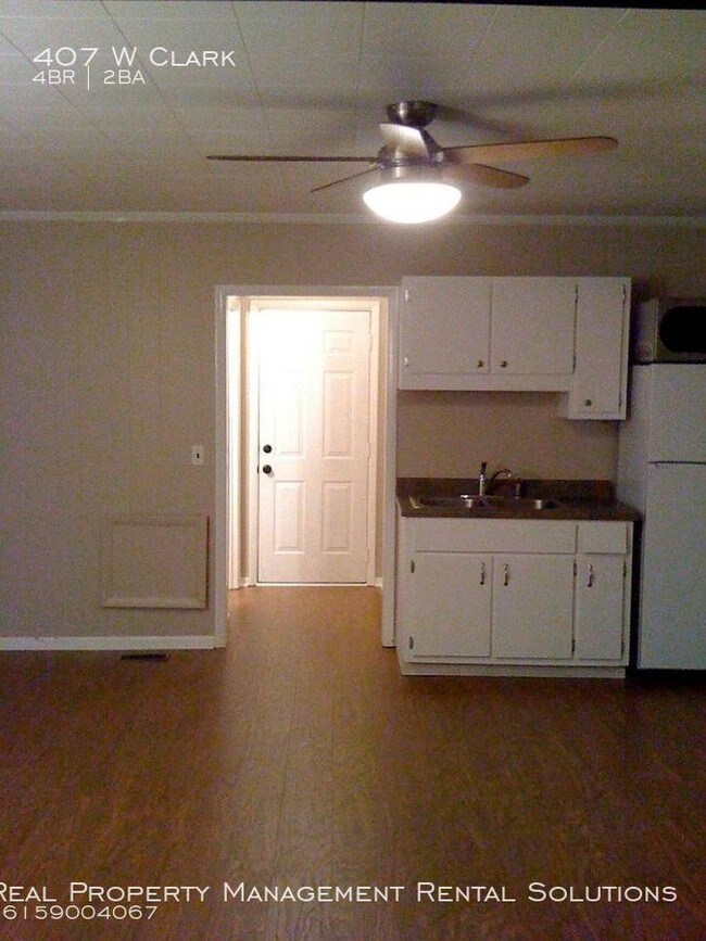 Foto del edificio - 407 W Clark Blvd