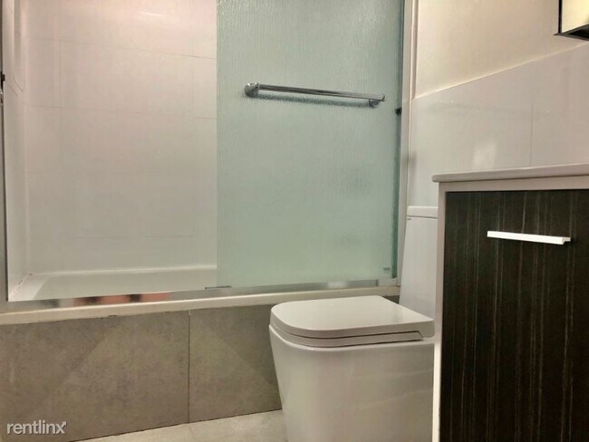 Foto del edificio - 590 Bergen Ave