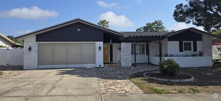 Building Photo - 7131 Vista Way