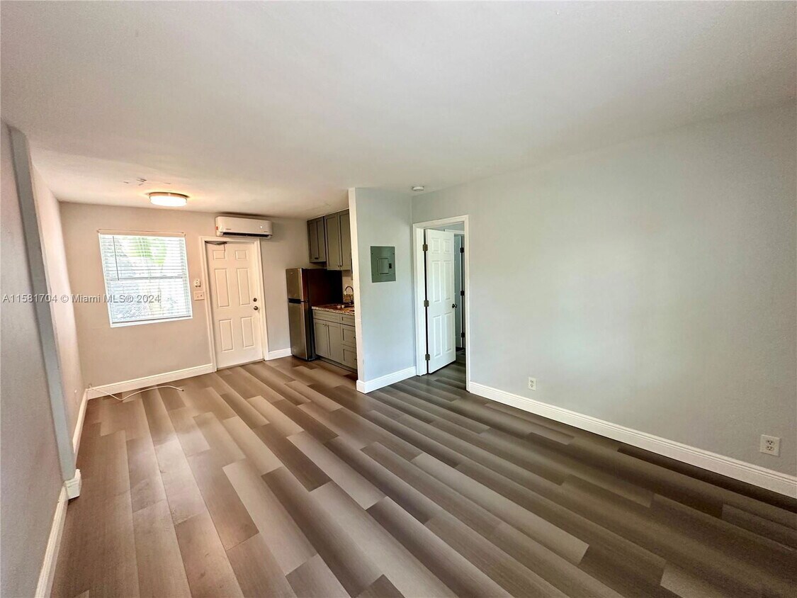 Photo - 1202 Northeast 5th Avenue, Fort Lauderdale, FL 33304 - 1 BR 1 BA Multi-Family Home