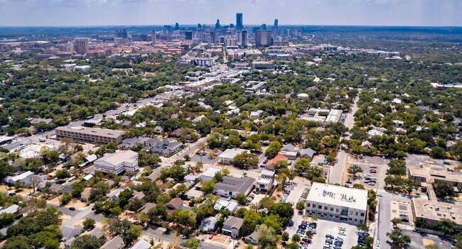 Foto del edificio - 710 W 34th St