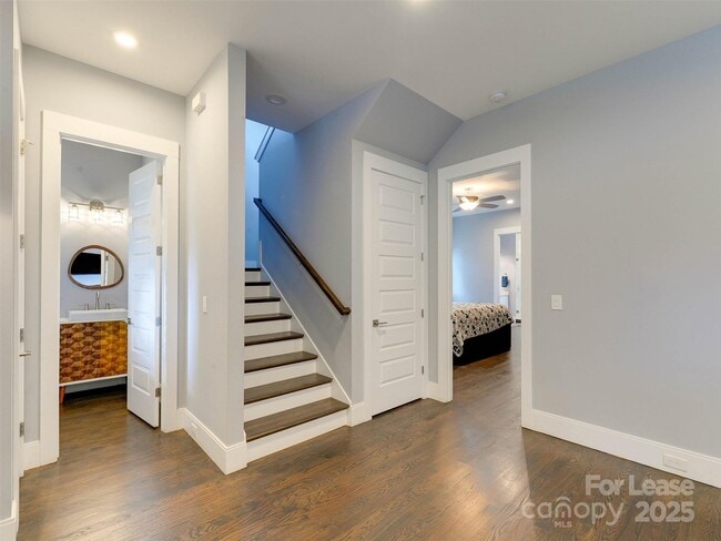 Building Photo - 3024 Yadkin Ave