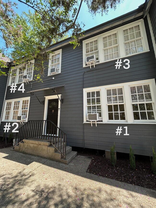 Building Photo - 3265 Ivanhoe St