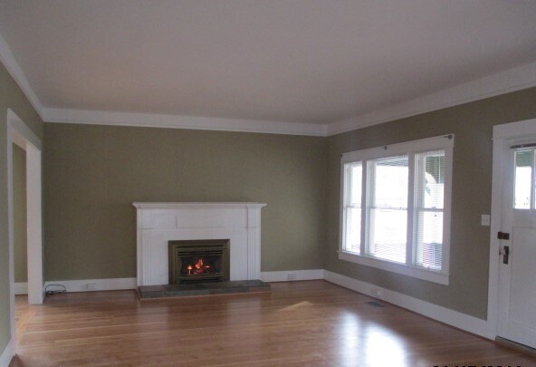 Building Photo - 311 B St