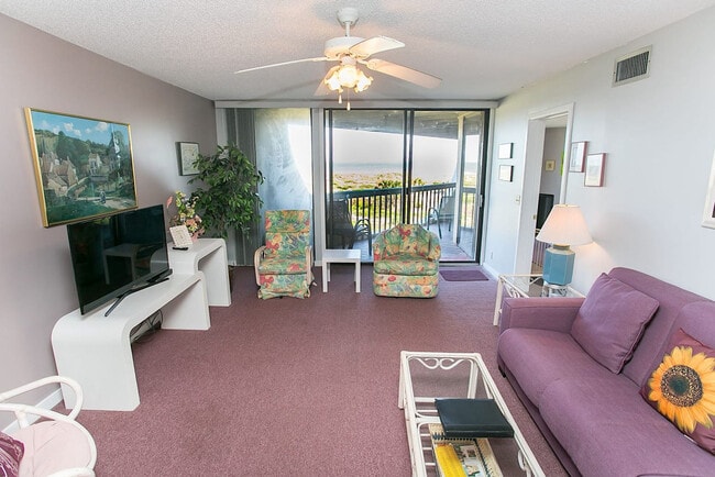 Building Photo - 210 Ocean Hibiscus Dr