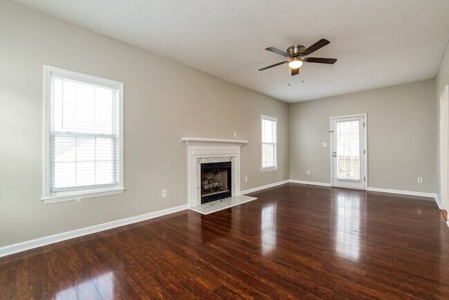 Foto del edificio - 6820 Coventry Ridge Rd