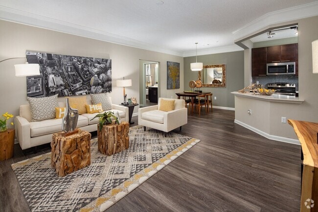Building Photo - Windsor Johns Creek