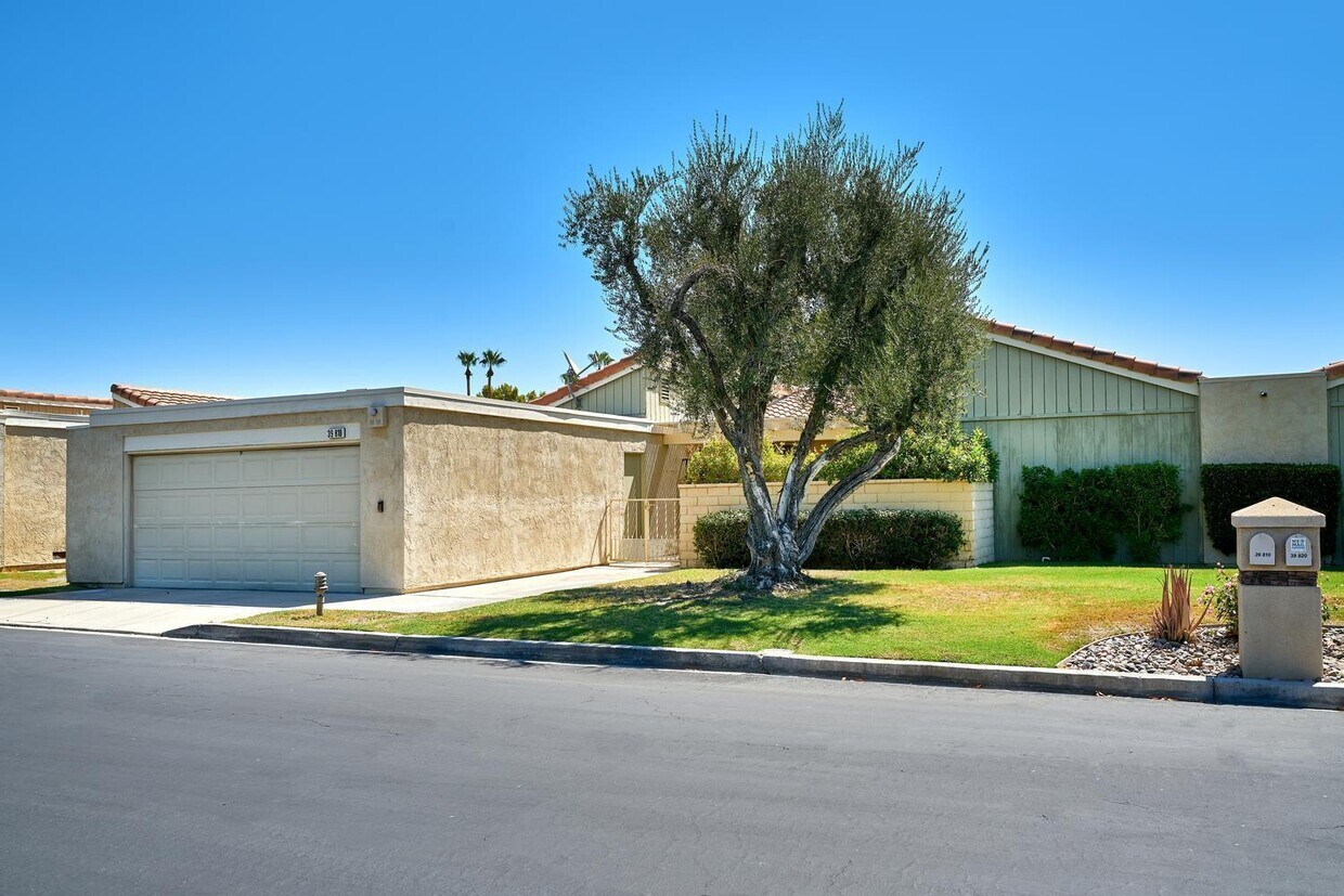 Primary Photo - 39810 Bedford Dr