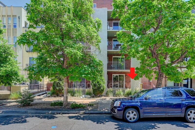 Primary Photo - 352 S Lafayette St