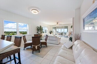 Building Photo - 14819 Laguna Dr