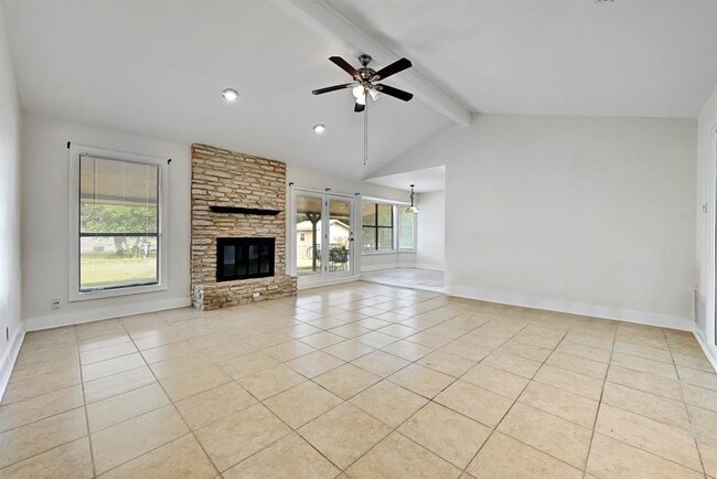 Foto del edificio - 509 Greenway Dr