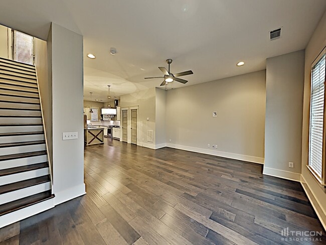 Building Photo - 1204 Hillwood Private Cove