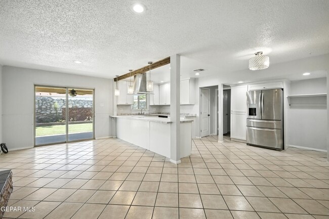 Foto del edificio - 9674 Stonehaven Dr