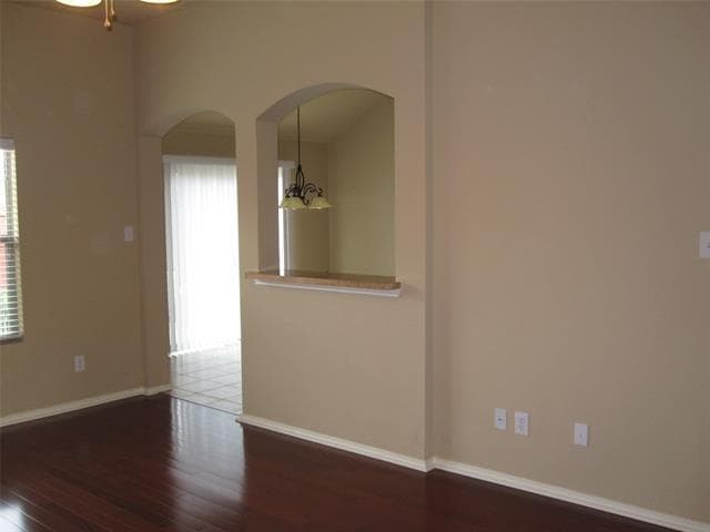 Foto del edificio - 609 Twin Knoll Dr