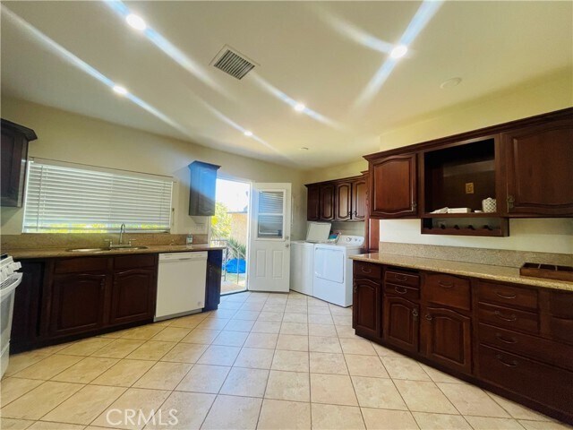 Foto del edificio - 3491 Amethyst St