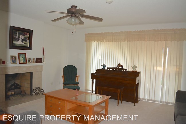 Foto del edificio - 4 br, 2.5 bath House - 1205 LAWRENCE WAY