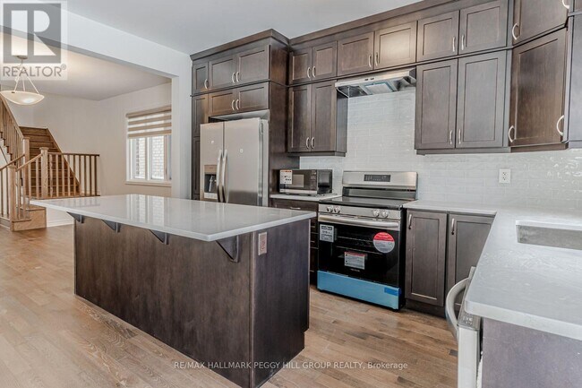 Building Photo - 61 Ennerdale St