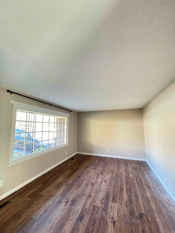 Building Photo - 807 Abilene Rd