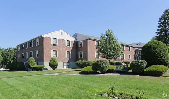 garden apartments troy new york