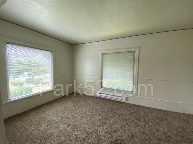 Building Photo - Beautiful 4 Bedroom in North Tacoma!