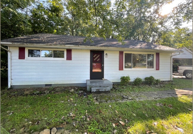 Building Photo - 441 Hicks Cir