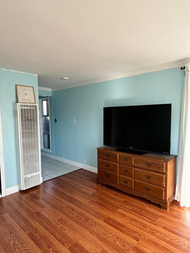 Foto del edificio - 2832 Charlemagne Ave