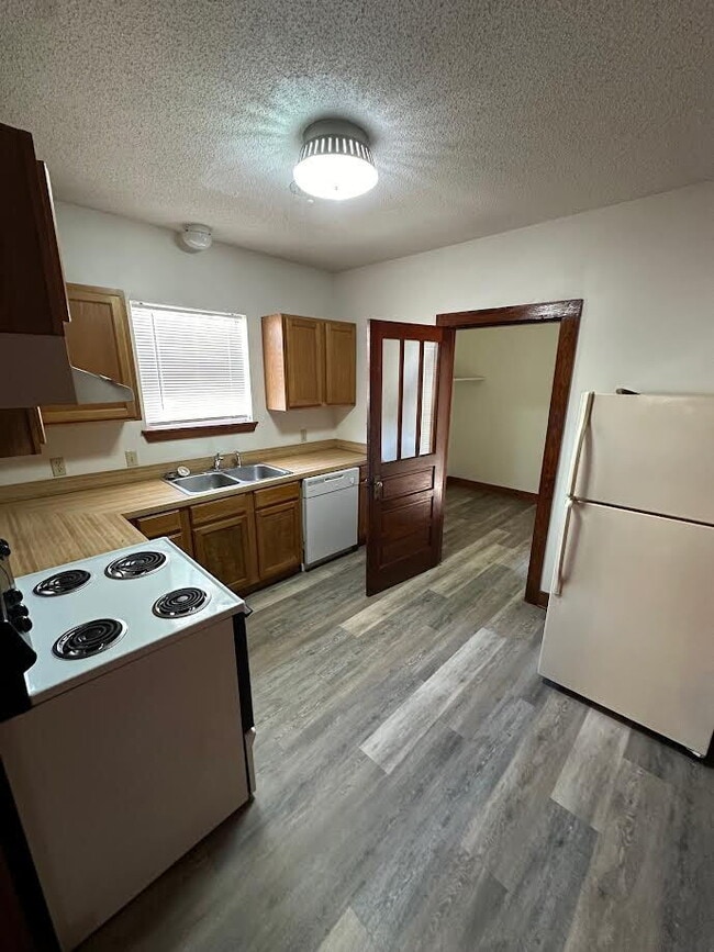 Building Photo - Charming 2-Bedroom Retreat in Mary Esther!