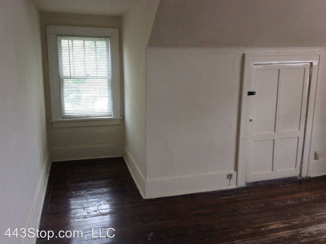 Building Photo - 1406 Ross St