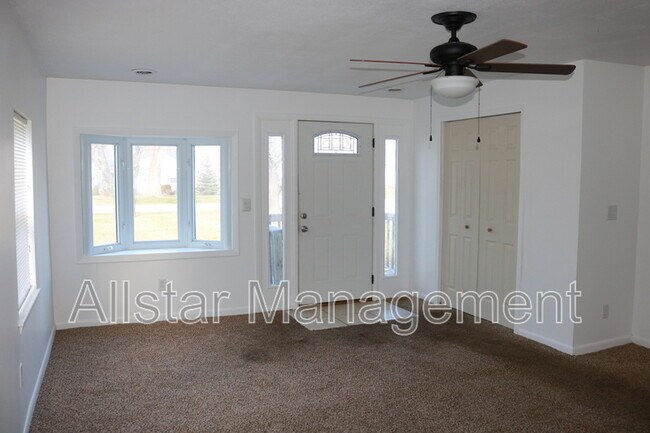 Foto del edificio - 958 Quentin Rd