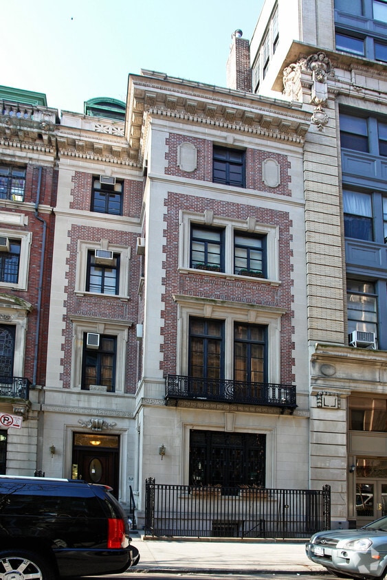 Primary Photo - 52 W 74th St