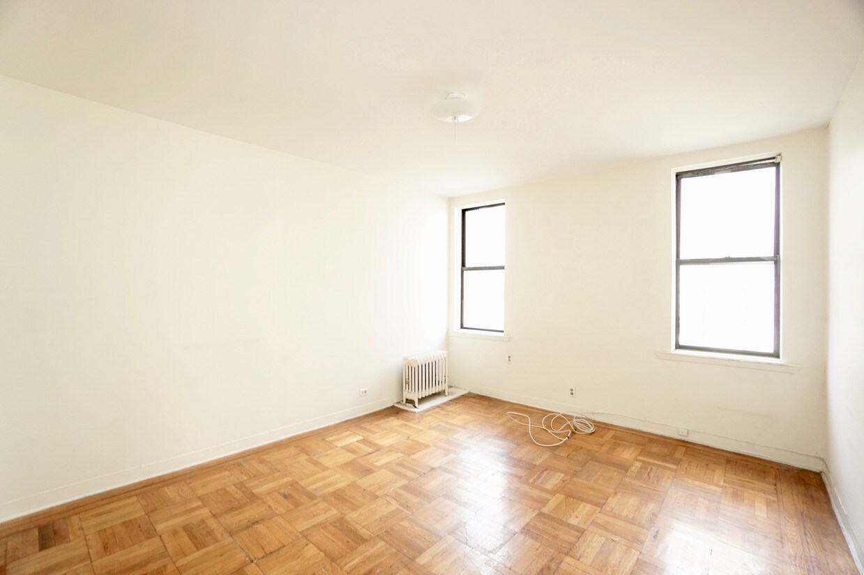 Primary Photo - 610 W 164th St