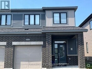 Building Photo - 919 Athenry Ct