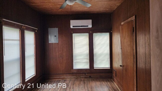 Building Photo - 3 br, 1 bath House - 6750 Highway 63