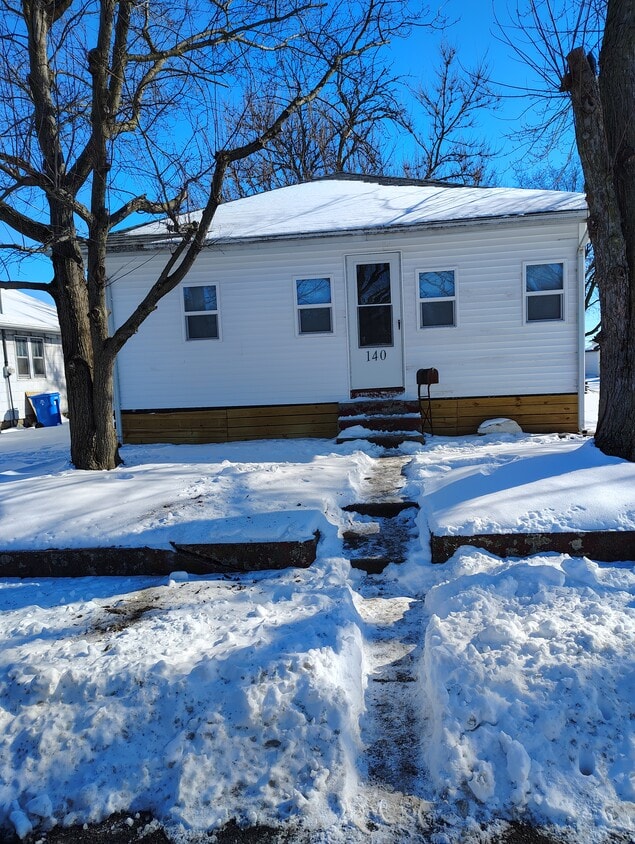 Photo - 140 Illinois St (East Alton, IL)