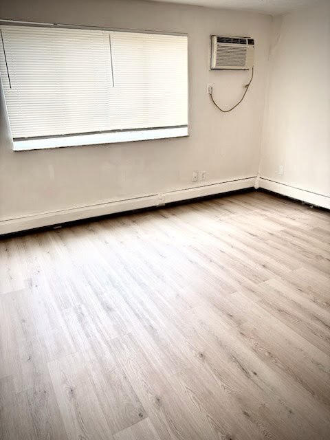 Foto del edificio - 2324 Iroll Ave