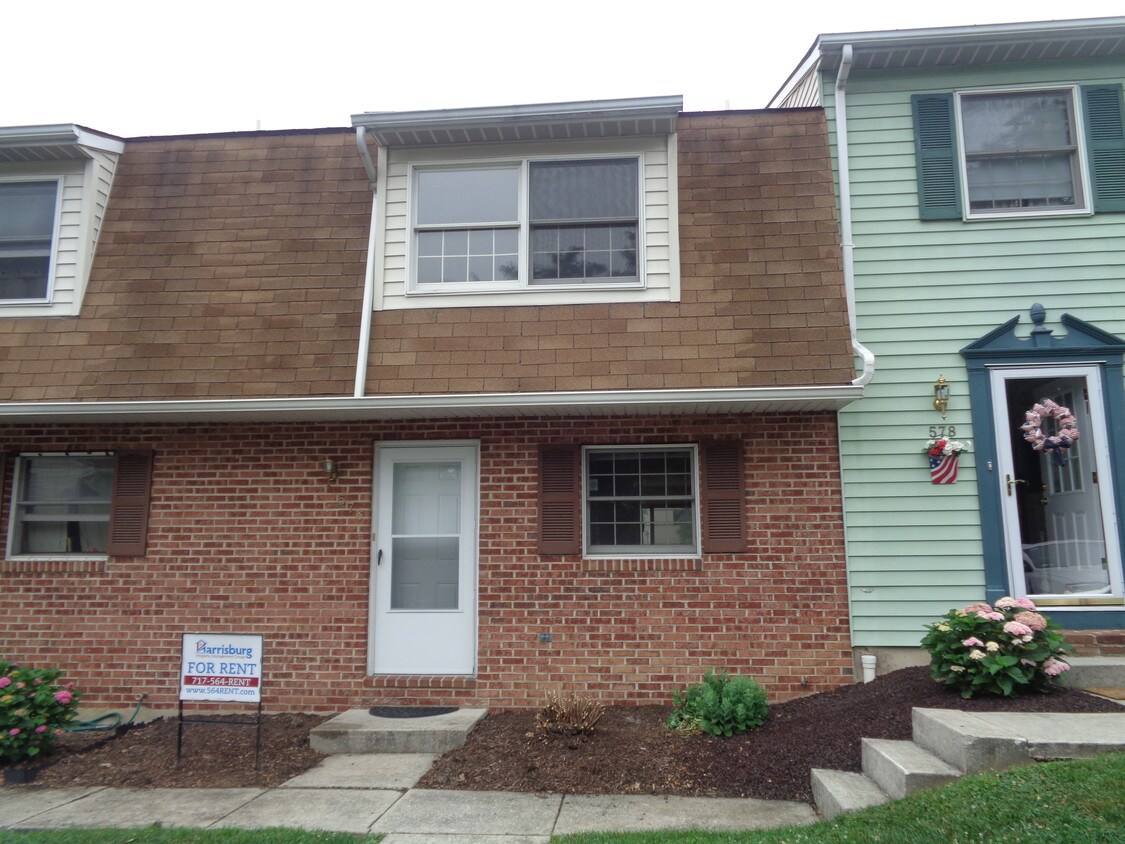 576 Valley Rd, Enola, PA 17025 Townhome Rentals in Enola PA