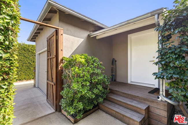 Building Photo - 1382 Appleton Way