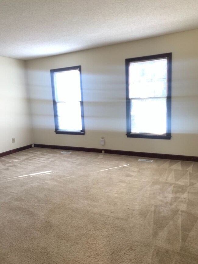 Foto del edificio - 5520-A Kaplan Drive ~ 2 bedrooms with wash...