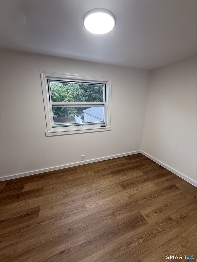 Building Photo - 293 Beechmont Ave