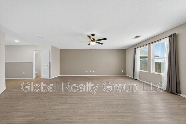 Building Photo - 10716 Sweepback Trl