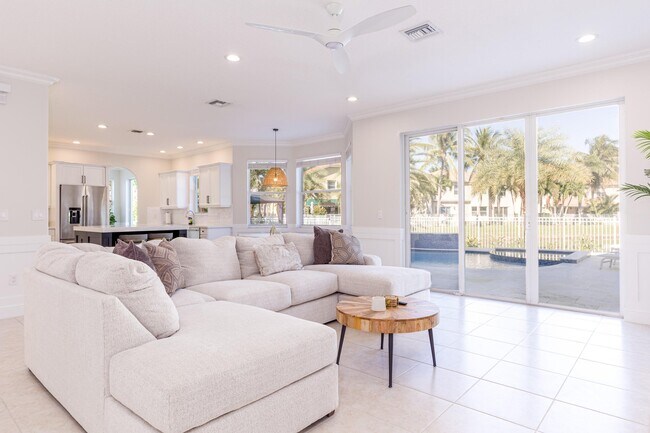 Photo - 9638 Worswick Ct House