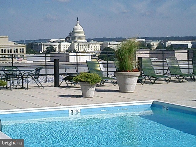 Building Photo - 701 Pennsylvania Ave NW