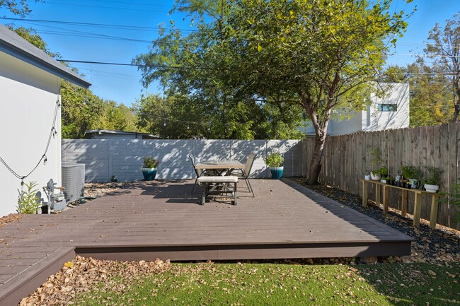 Foto del edificio - 4505 Hank Ave