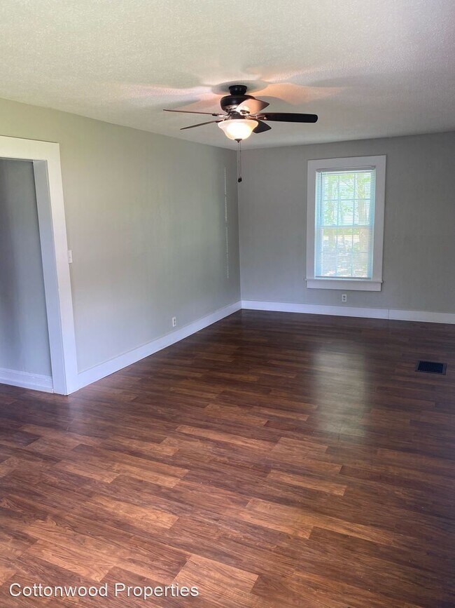 Building Photo - 3 br, 1 bath House - 34 Carroll St