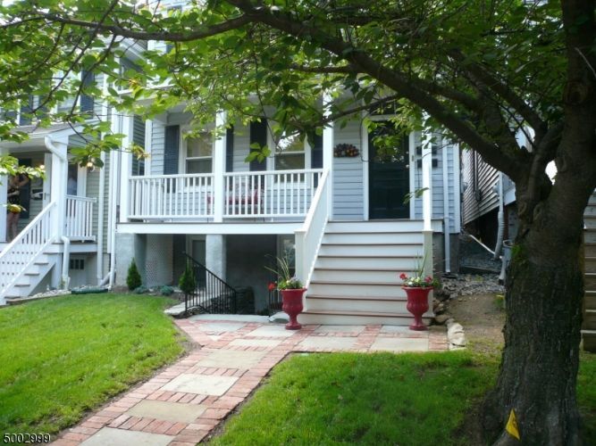 Primary Photo - 35 1/2 James St