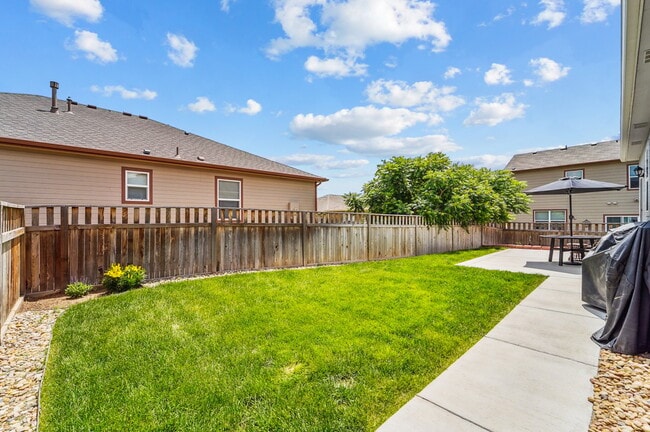 Building Photo - 166 Gem Way