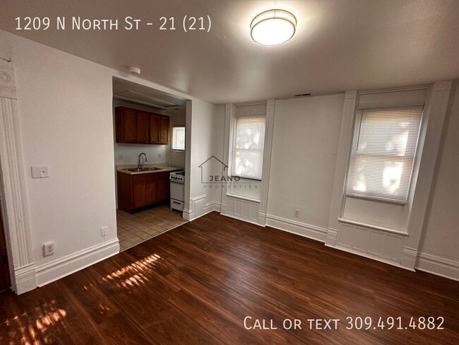 Building Photo - 1209 North North Street