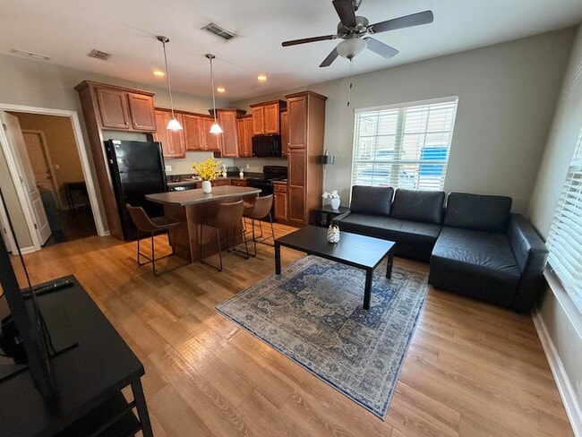 Photo - 1938 Ann Arbor Ave Townhome