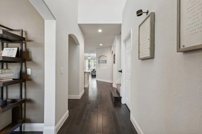 Building Photo - 5601 Bottiglia Way