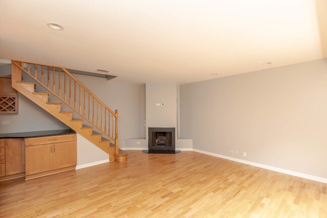 Foto del edificio - 744 W Gordon Terrace
